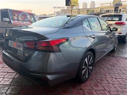 نيسان ألتيما